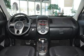 2013款起亚秀尔1.6L