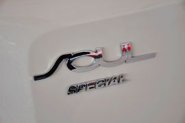 2013款起亚秀尔1.6L