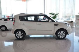 2013款起亚秀尔1.6L