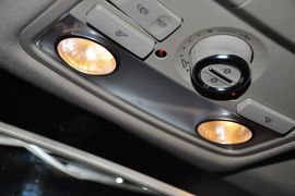 2013款大众途观1.8TSI手自一体两驱豪华版