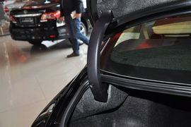 2013款丰田锐志2.5V尚锐版