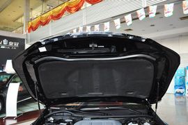 2013款丰田锐志2.5V尚锐版