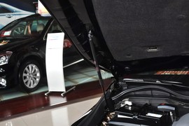 2013款丰田锐志2.5V尚锐版