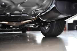 2013款丰田锐志2.5V尚锐版