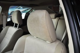 2013款丰田锐志2.5V尚锐版