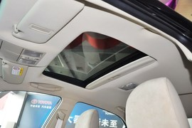 2013款丰田锐志2.5V尚锐版