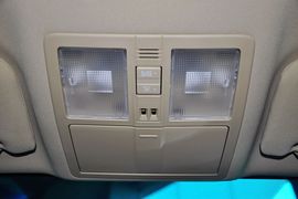 2013款丰田锐志2.5V尚锐版