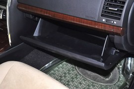 2013款丰田锐志2.5V尚锐版