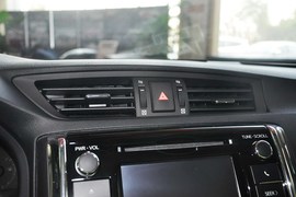 2013款丰田锐志2.5V尚锐版