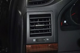 2013款丰田锐志2.5V尚锐版