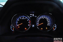 2013款丰田锐志2.5V尚锐版