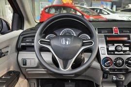 2014款本田锋范1.5L自动风尚版