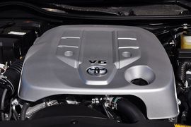 2013款丰田锐志2.5S菁锐版