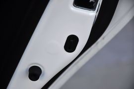 2013款丰田锐志2.5S菁锐版