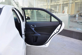 2013款丰田锐志2.5S菁锐版