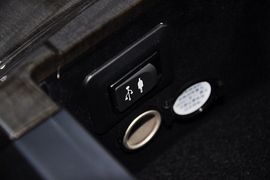 2013款丰田锐志2.5S菁锐版