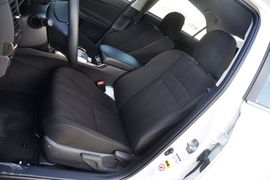 2013款丰田锐志2.5S菁锐版