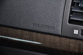 2013款丰田锐志2.5S菁锐版