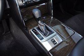 2013款丰田锐志2.5S菁锐版