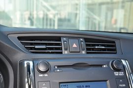 2013款丰田锐志2.5S菁锐版