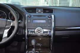 2013款丰田锐志2.5S菁锐版