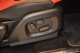 2014款路虎揽胜极光2.0T