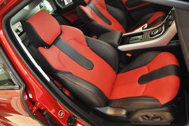 2014款路虎揽胜极光2.0T