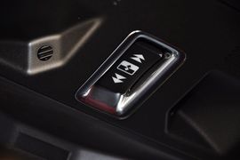 2014款路虎揽胜极光2.0T
