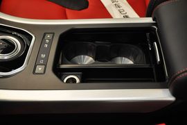 2014款路虎揽胜极光2.0T