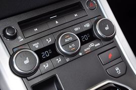 2014款路虎揽胜极光2.0T