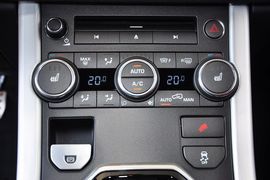 2014款路虎揽胜极光2.0T