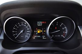 2014款路虎揽胜极光2.0T