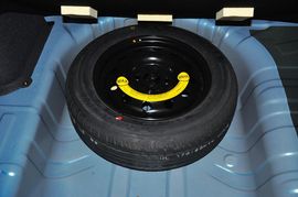 2012款长安悦翔V5
