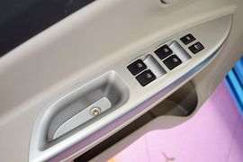 2012款长安悦翔V5