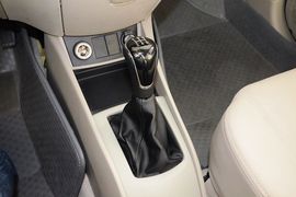 2012款长安悦翔V5