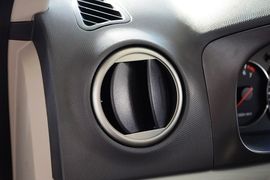 2012款长安悦翔V5