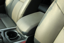 2013款江铃驭胜S350