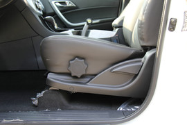 2013款江铃驭胜S350