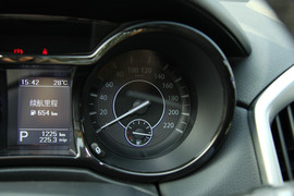 2013款江铃驭胜S350