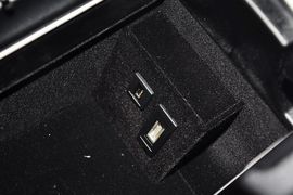 2014款奔驰E260L豪华型