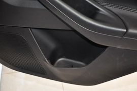 2012款福特福克斯两厢2.0L手动豪华运动型