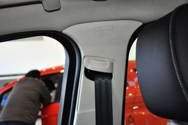 2012款福特福克斯两厢2.0L手动豪华运动型