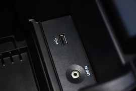2012款福特福克斯两厢2.0L手动豪华运动型