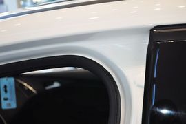 2012款福特福克斯两厢2.0L手动豪华运动型