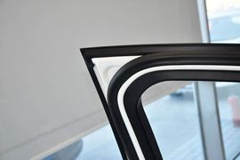 2012款福特福克斯两厢2.0L手动豪华运动型