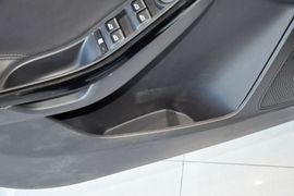 2012款福特福克斯两厢2.0L手动豪华运动型