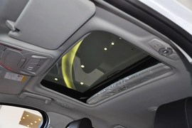 2012款福特福克斯两厢2.0L手动豪华运动型