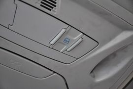 2012款福特福克斯两厢2.0L手动豪华运动型