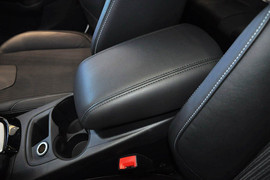 2012款福特福克斯两厢2.0L手动豪华运动型