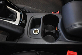 2012款福特福克斯两厢2.0L手动豪华运动型